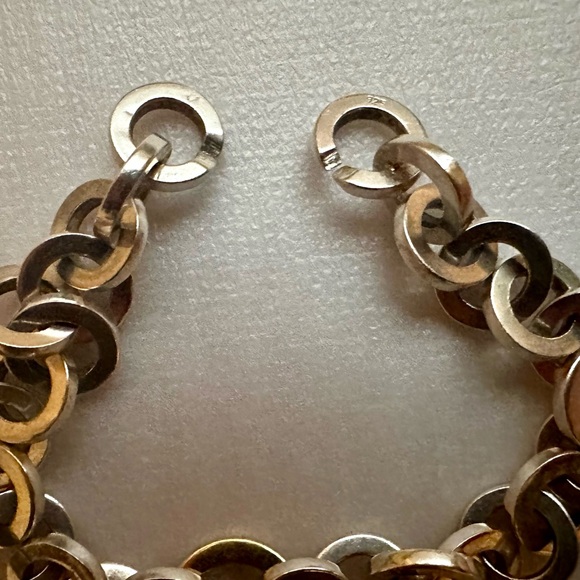 Sterling Silver 925 Round Link Bracelet with one Gold Tone middle Link - Picture 6 of 9